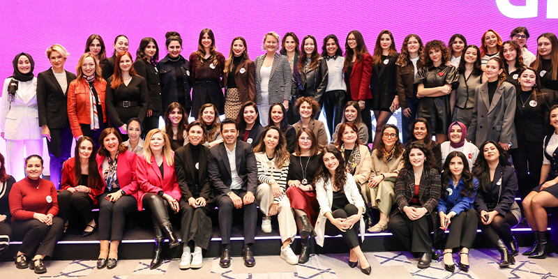 Geleceğin Kadın Liderleri İlham Buluşmalarında İlham Veren Hikayeler 1 sanofi