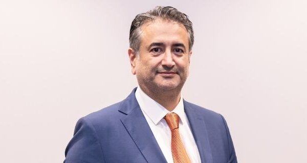 Etkin Eczacılık Derneği Başkanı Ecz. Erdal Akköse - OTC Plus Dergi Özel Röportajı: Birinci Basamakta Eczacı Rolü ve 2026 Sağlık Vizyonu