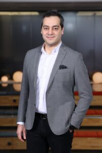 Bayer Kadın Sağlığı Çevik Operasyonel Mükemmeliyet Uzmanı Arda Ak - Kadın sağlığı stratejileri ve operasyonel süreçler üzerine OTC Plus Dergi röportajı.