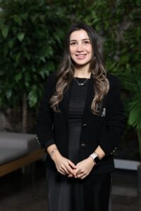 Bayer Kadın Sağlığı Marka Müdürü Gizem Dinçer - #NormalDeğil kampanyası ve Women | Bayer yaklaşımı hakkında OTC Plus Dergi röportajı.