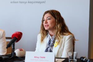 Astellas Türkiye Genel Müdürü Nilay Tarr, OTC Plus Dergi’nin mesane kanseri farkındalık haberinde onkoloji alanındaki çalışmalar ve yenilikçi tedavi yaklaşımları hakkında açıklama yaparken