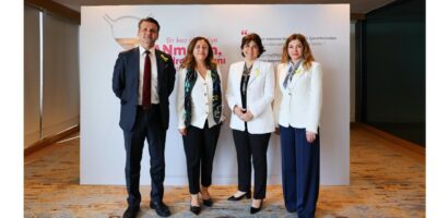 Mesane Kanseri Belirtileri Nelerdir? İdrarda Kan İlk Sinyal Olabilir | OTC Plus Dergi 23 Mesane kanseri belirtileri arasında yer alan idrarda kan görülmesi ve erken teşhisin önemi uzmanlar tarafından değerlendiriliyor.