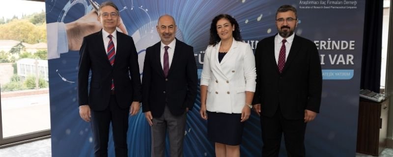 AIFD klinik araştırma yatırımları verilerini inceleyen OTC Plus Dergi haberi